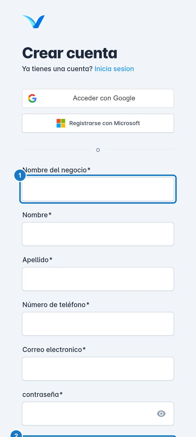 Pantalla Crear cuenta en un celular, con los mismos pasos: 1, Nombre del negocio; 2, la casilla de los Términos; 3, el botón Crear cuenta gratis.