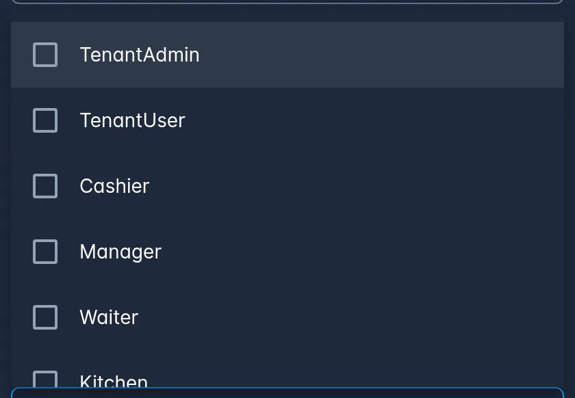 Selector Roles abierto en la ventana Nuevo Usuario, con los seis roles: TenantAdmin, Manager, TenantUser, Cashier, Waiter y Kitchen.